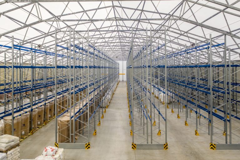 Finest-Hall Factory OÜ toodetud ja paigaldatud PVC hall mõõtudega 30x88m, kõrgusega 6,5m Stark Locistics AS-le.