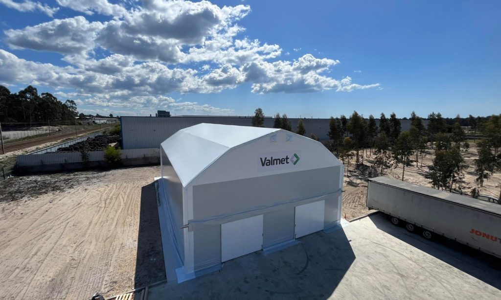 Finest Hall Factory OÜ toodetud ja paigaldatud PVC hall mõõtudega 15x25m, kõrgusega 6 m Valmet Lda-le Portugalis