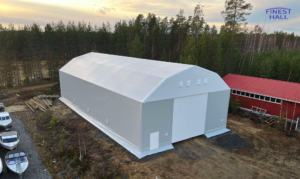 Finest-Hall Factory OÜ toodetud ja paigaldatud PVC hall mõõtudega 15x31,5m, kõrgusega 6 meetrit Martikainen OY-le.