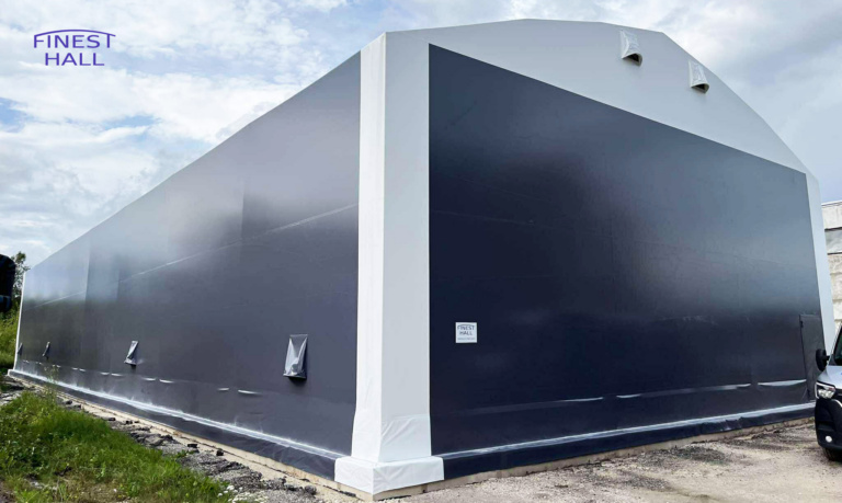 Finest-Hall Factory OÜ toodetud ja paigaldatud PVC hall mõõtudega 15x40m, kõrgusega 6 meetrit Compacto OÜ-le.