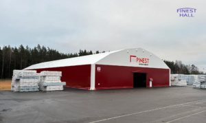 Finest-Hall Factory OÜ toodetud ja paigaldatud PVC hall mõõtudega 40x80m, kõrgusega 7 meetrit Pinest AS-le.