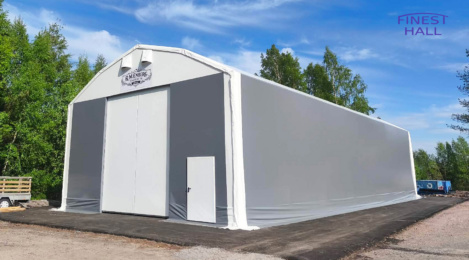 Finest-Hall Factory OÜ toodetud ja paigaldatud PVC hall mõõtudega 10x24,5m, kõrgusega 5 meetrit R.M.Enberg Transport Ab-le.