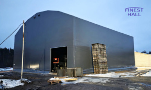 Finest-Hall Factory OÜ toodetud ja paigaldatud PVC hall mõõtudega 2x36m, kõrgusega 5,6 meetrit + varikatus mõõtudega 4x12m, kõrgusega 4 meetrit Soilfood Oy-le.