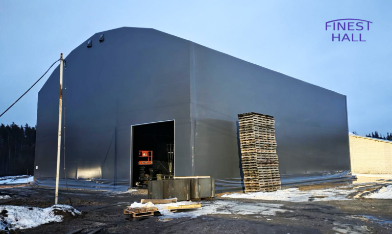 Finest-Hall Factory OÜ toodetud ja paigaldatud PVC hall mõõtudega 2x36m, kõrgusega 5,6 meetrit + varikatus mõõtudega 4x12m, kõrgusega 4 meetrit Soilfood Oy-le.